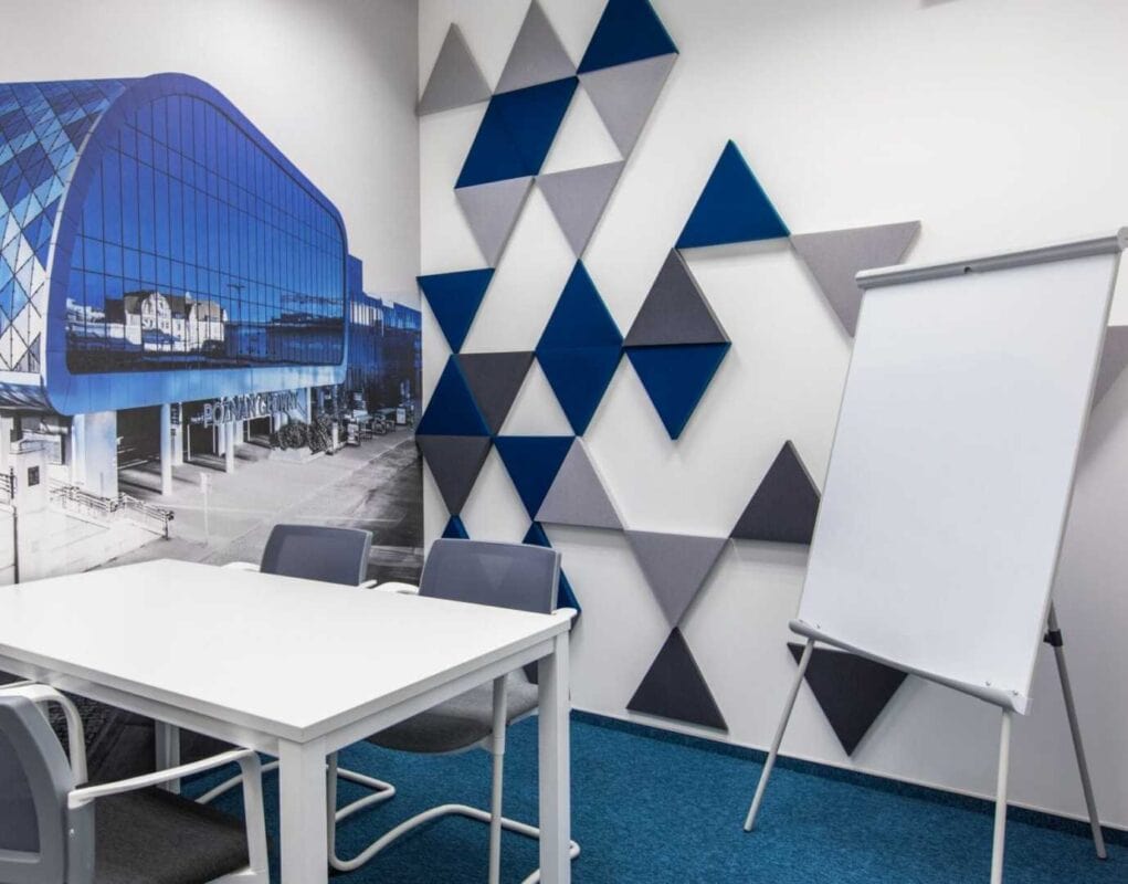 kumas-kapli-ucgen-akustik-panel-1